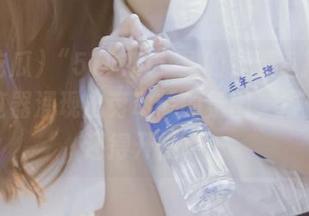 “51吃瓜”里的资源直接让我的浏览器涌现出劳动节的氛围，疑似酒驾还得开慢点…