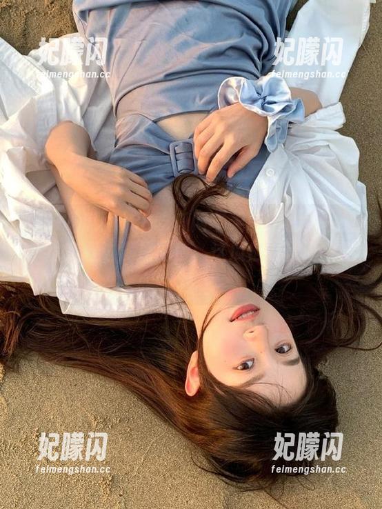 98吃瓜网 98吃瓜网苹果版上线那一刻,我的唇边满是期待:这瓜应该很不错吧?