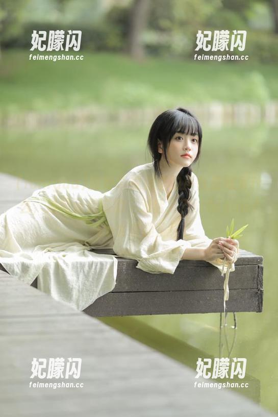 我好奇视频里的声音里藏着什么，是狗还是猫的“对话”？ichigua.fun太有趣了！