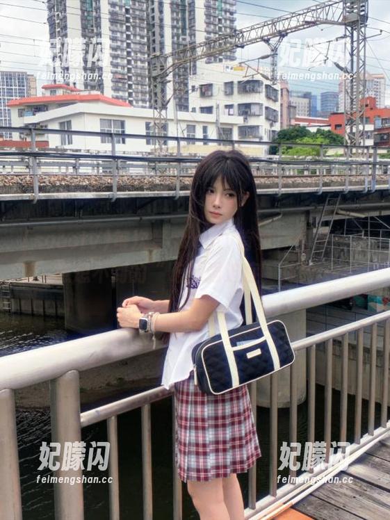 每次登soootv首页，都是一次意想不到的“吃瓜强迫症”体验。