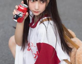 视频主角看上去心情不错，zztt21，这种状态太会演了！