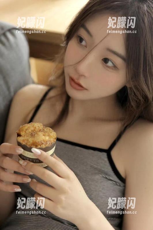 免费吃瓜 突发奇想,今晚的“免费吃瓜”入口,就是我深夜追剧的战场!