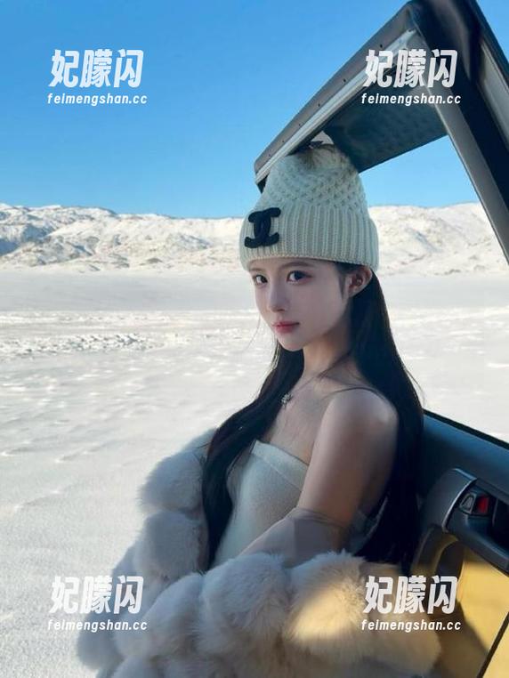登录吃瓜福利，瞅了半天就等来了个无关紧要的午餐黑料…哎。