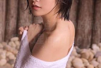 无意间点开海角吃瓜的黑料链接，心里mmping…