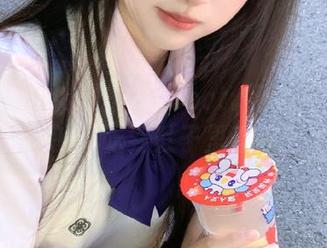 黑料soootv网址更新太频繁，我的瓜吃到肚子里都冒泡了！