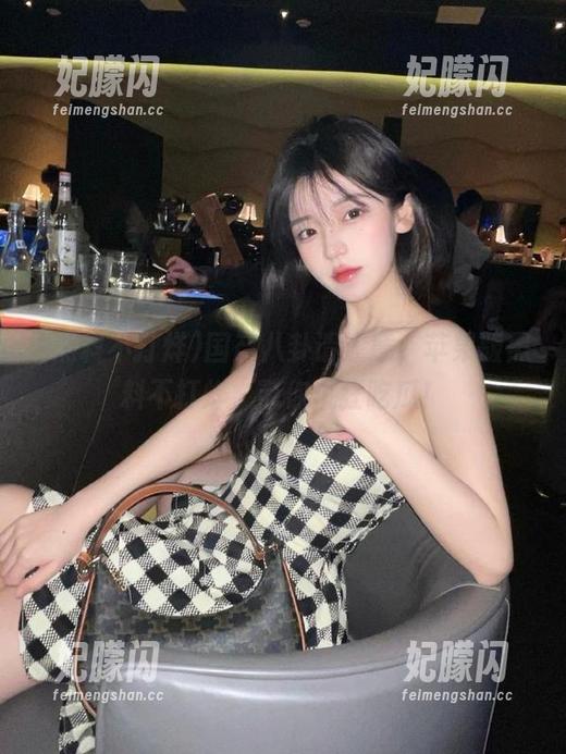 国产八卦请注意，苹果版黑料不打烊，带你疯狂吃瓜！