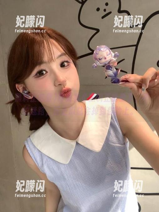首页看《黑料正能量》，不怕迷路，反正瓜总会掉到你脸上。