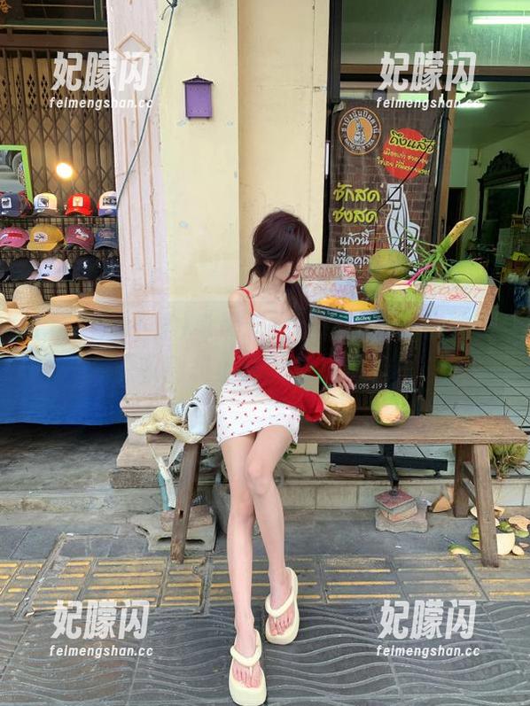 黑料爆不停 “黑料爆不停”——你的资源收割机上线,来抢瓜啦!