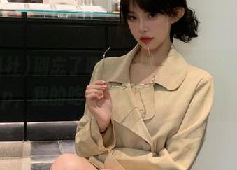别忘了收藏“黑料社”这款神奇的app，我的吃瓜之路就是这么开启的！