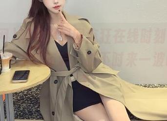 观看黑料网疯狂在线时刻，脑子里都是满满的脑洞，时不时来一波眼睛歪歪